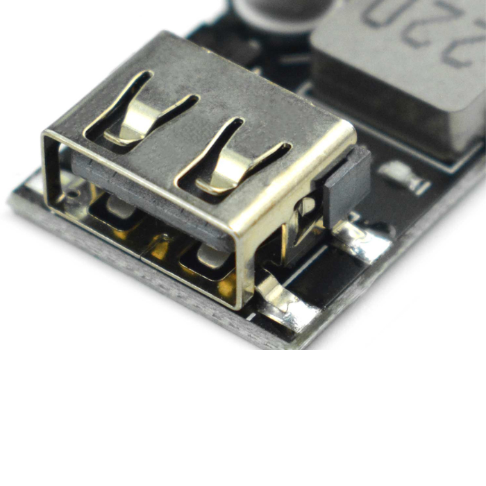DFRobot DC to DC USB Fast Charging Module 6~32V to 5V/3A